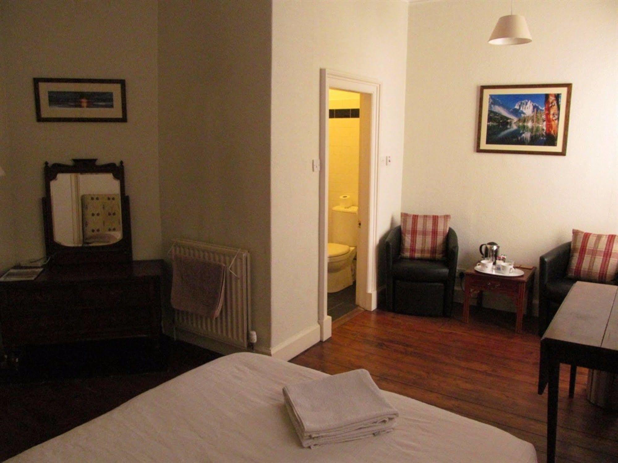 Lantern Guest House Единбург Екстериор снимка